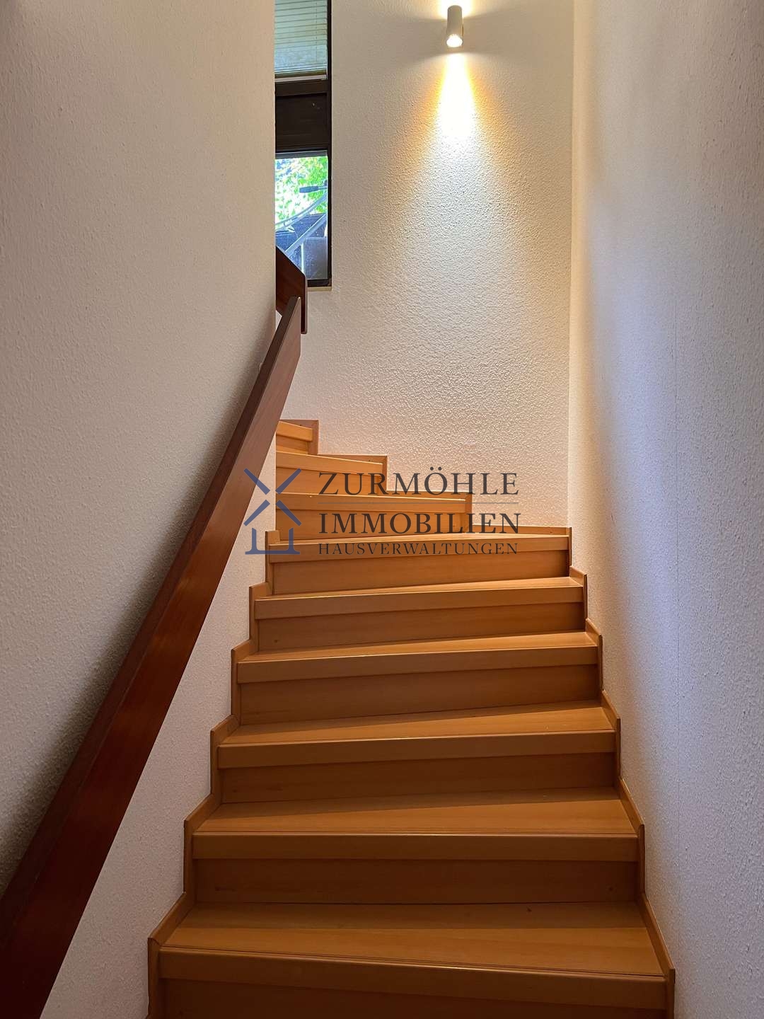 Treppenaufgang vom UG